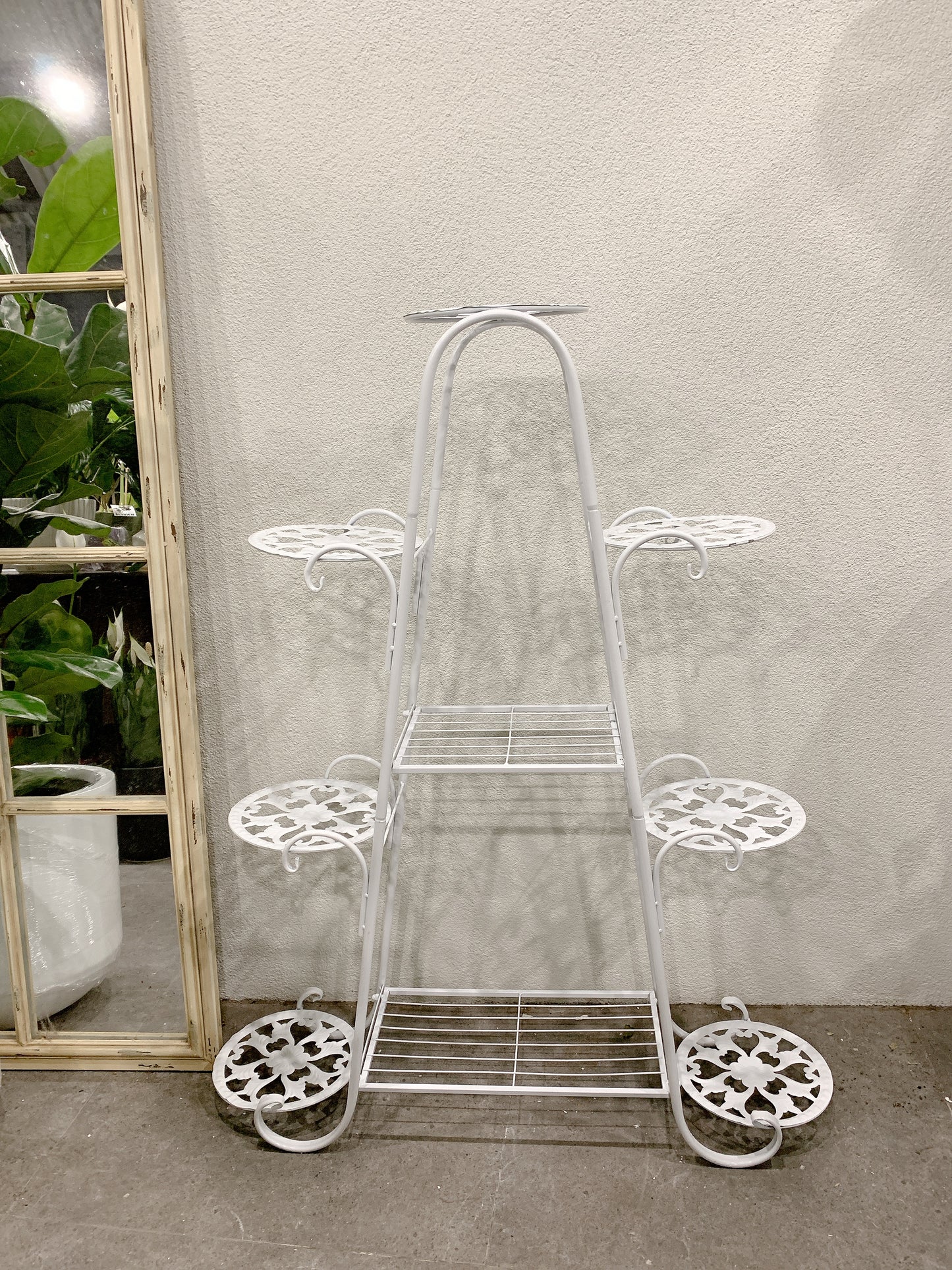 Light weight white metal plant stand holder vintage round plate pattern design delivery available